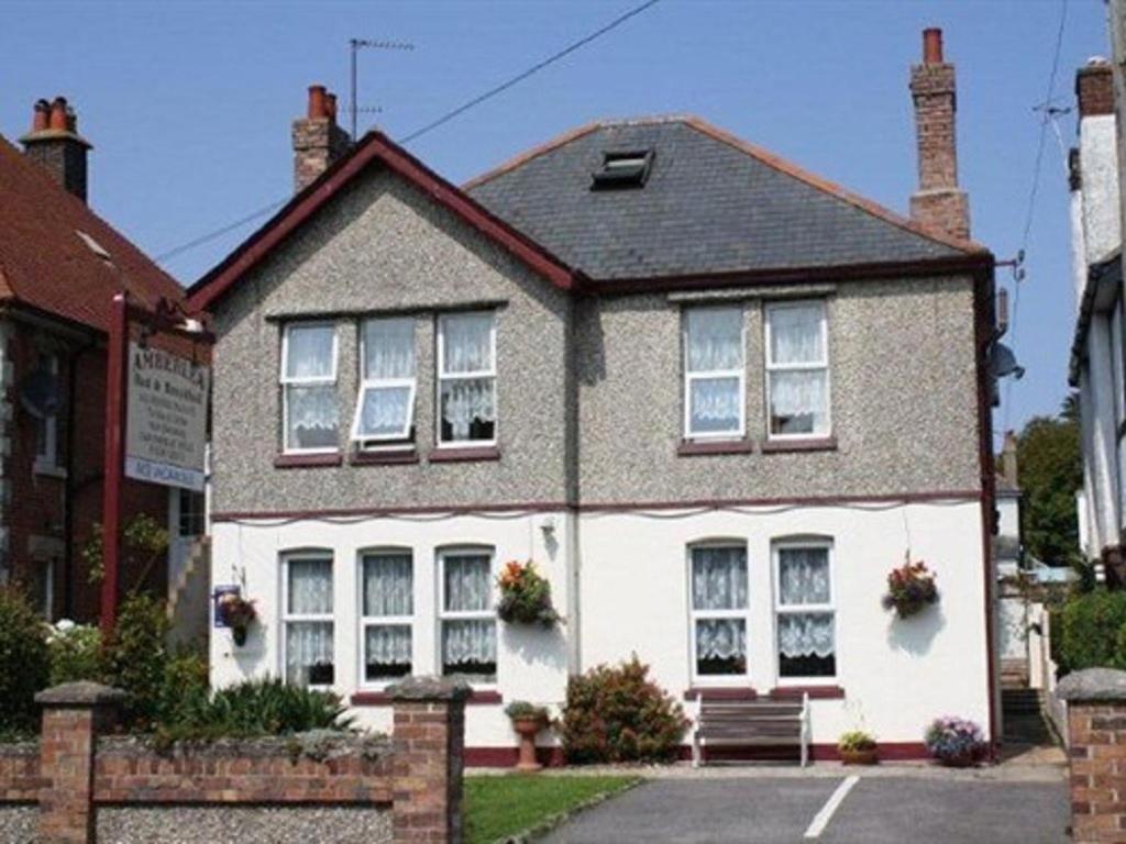 Amberlea Guest House Swanage Bagian luar foto