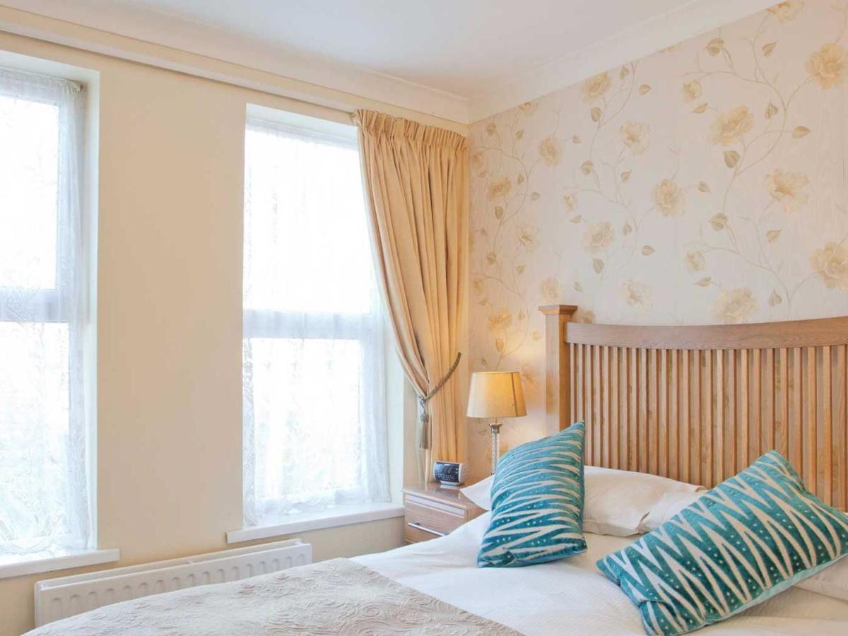 Amberlea Guest House Swanage Bagian luar foto